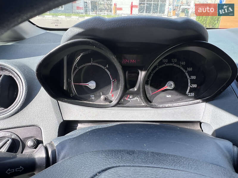 Хэтчбек Ford Fiesta 2010 в Львове фото 8 Хэтчбек Ford Fiesta 2010 в Львове
