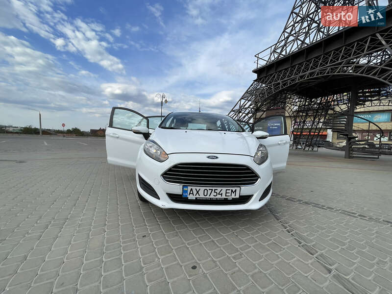 Хэтчбек Ford Fiesta 2016 в Харькове