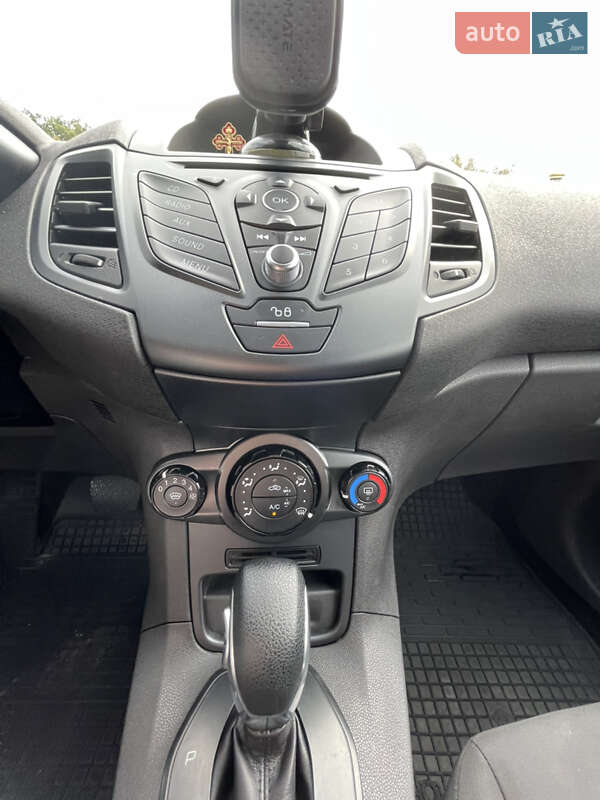 Хэтчбек Ford Fiesta 2016 в Харькове