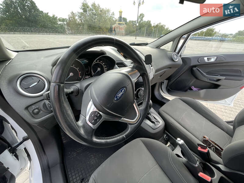Хэтчбек Ford Fiesta 2016 в Харькове