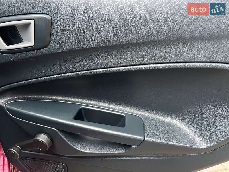 Хетчбек Ford Fiesta 2011 в Києві