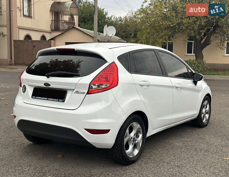 Хэтчбек Ford Fiesta 2011 в Харькове