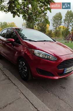 Седан Ford Fiesta 2016 в 