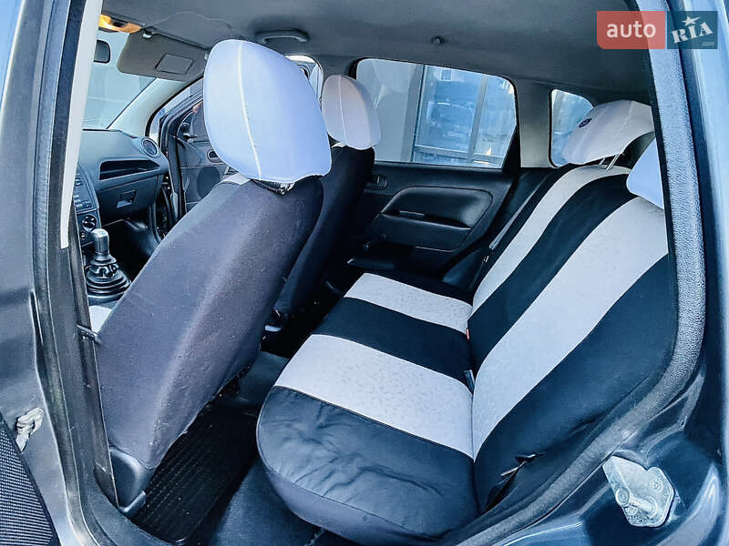 Хэтчбек Ford Fiesta 2007 в Трускавце