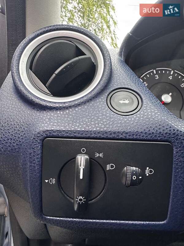 Хэтчбек Ford Fiesta 2007 в Киеве