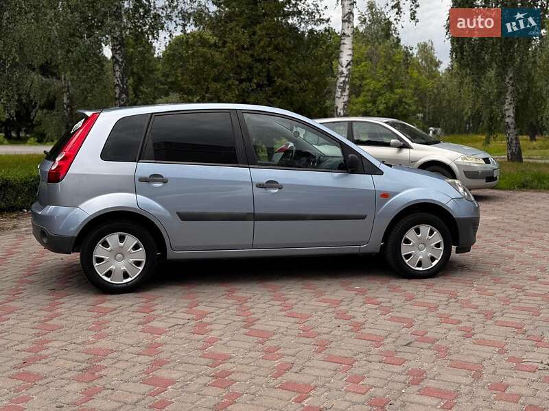 Хэтчбек Ford Fiesta 2007 в Киеве
