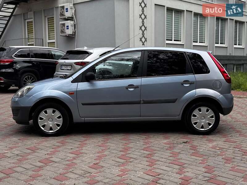 Хэтчбек Ford Fiesta 2007 в Киеве