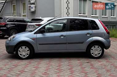 Хэтчбек Ford Fiesta 2007 в 