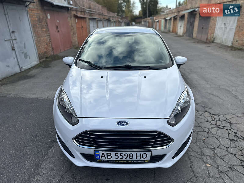 Хетчбек Ford Fiesta 2017 в  фото Хетчбек Ford Fiesta 2017 в