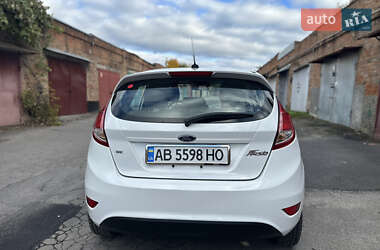 Хетчбек Ford Fiesta 2017 в  фото 10 Хетчбек Ford Fiesta 2017 в
