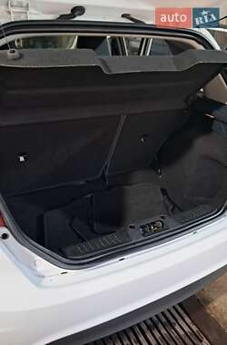 Хэтчбек Ford Fiesta 2012 в 