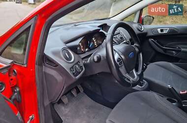 Хэтчбек Ford Fiesta 2013 в 