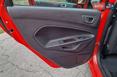 Хэтчбек Ford Fiesta 2013 в 