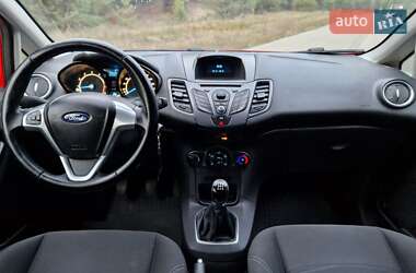 Хэтчбек Ford Fiesta 2013 в 