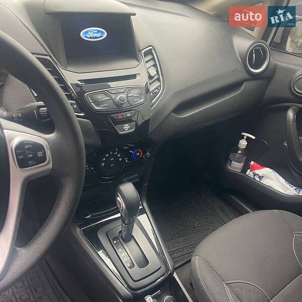Седан Ford Fiesta 2019 в Днепре