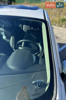 Хэтчбек Ford Fiesta 2012 в 