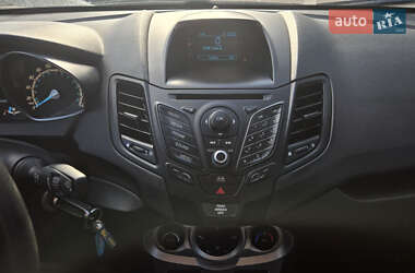 Хэтчбек Ford Fiesta 2014 в 