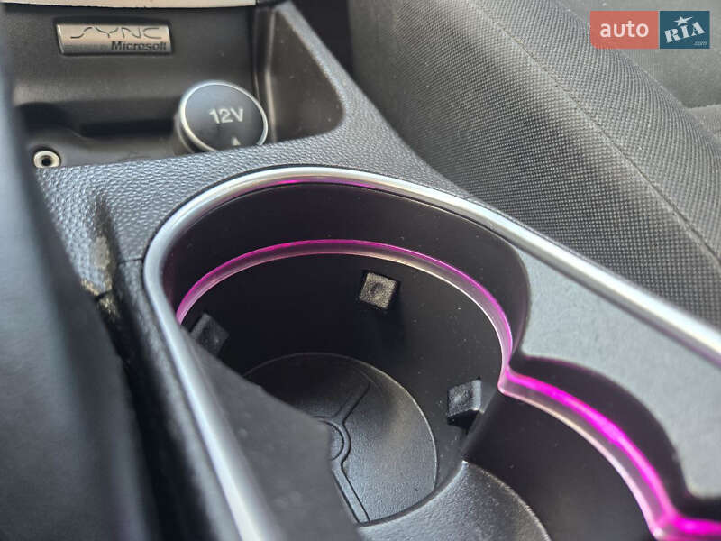 Хетчбек Ford Fiesta 2014 в Києві фото 25 Хетчбек Ford Fiesta 2014 в Києві