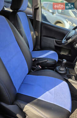 Хетчбек Ford Fiesta 2006 в 