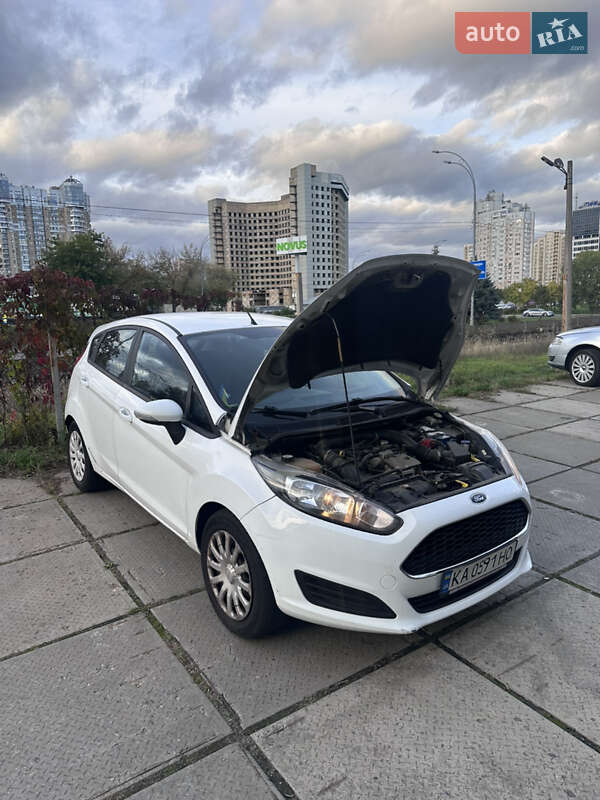Хэтчбек Ford Fiesta 2016 в Киеве фото 24 Хэтчбек Ford Fiesta 2016 в Киеве