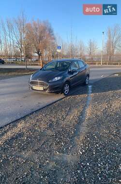 Седан Ford Fiesta 2013 в 