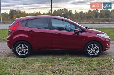 Хэтчбек Ford Fiesta 2011 в 