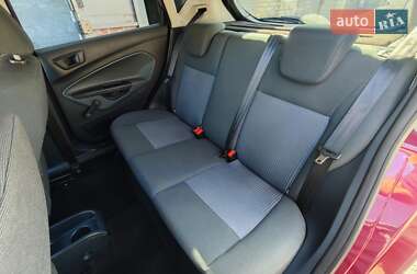 Хэтчбек Ford Fiesta 2011 в 