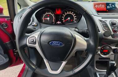 Хэтчбек Ford Fiesta 2011 в 
