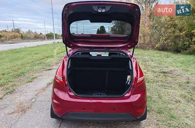 Хэтчбек Ford Fiesta 2011 в 