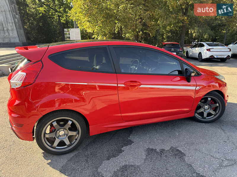 Хетчбек Ford Fiesta 2016 в Харкові фото 7 Хетчбек Ford Fiesta 2016 в Харкові