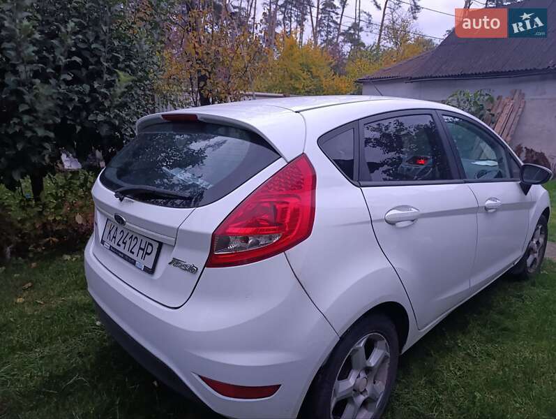 Хетчбек Ford Fiesta 2011 в Ірпені