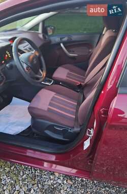 Хэтчбек Ford Fiesta 2009 в 