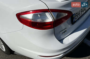 Седан Ford Fiesta 2014 в 