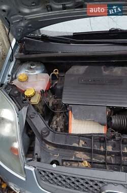 Хетчбек Ford Fiesta 2006 в  фото 12 Хетчбек Ford Fiesta 2006 в