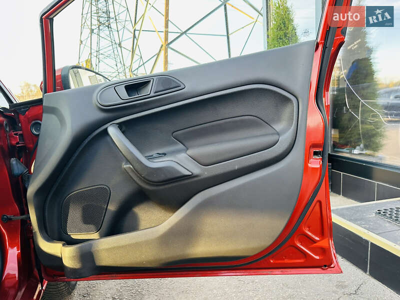 Хэтчбек Ford Fiesta 2018 в Харькове фото 25 Хэтчбек Ford Fiesta 2018 в Харькове