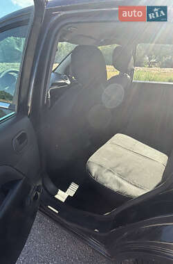 Хетчбек Ford Fiesta 2006 в 