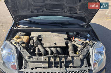Хетчбек Ford Fiesta 2006 в 