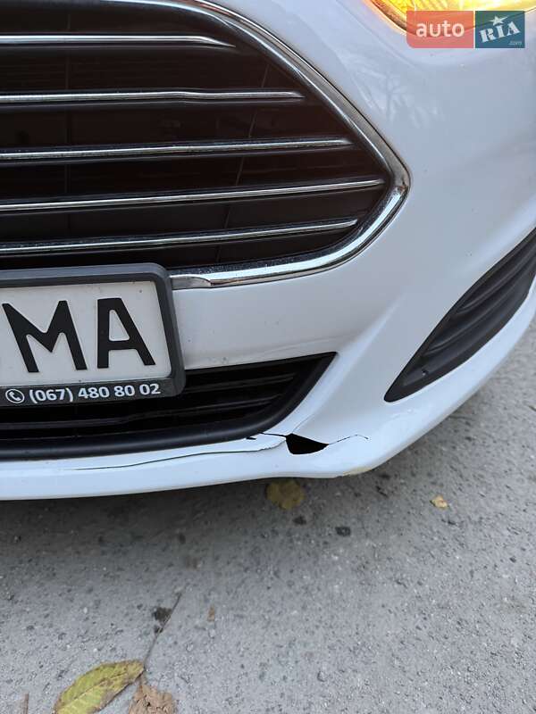 Седан Ford Fiesta 2018 в Днепре