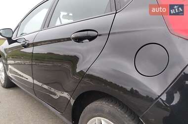 Хэтчбек Ford Fiesta 2009 в 