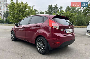 Хэтчбек Ford Fiesta 2013 в 
