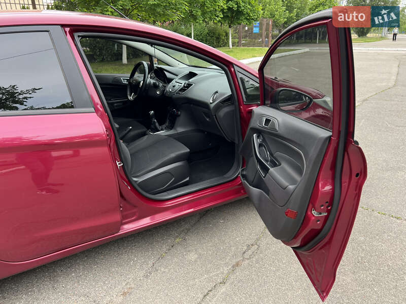 Хэтчбек Ford Fiesta 2013 в Киеве фото 9 Хэтчбек Ford Fiesta 2013 в Киеве