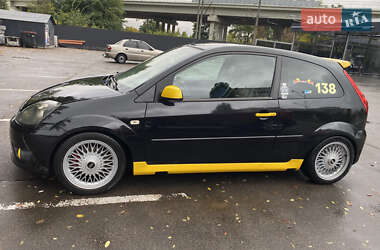Хетчбек Ford Fiesta 2007 в 