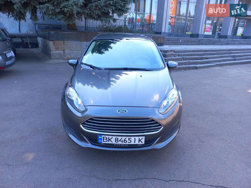 Хетчбек Ford Fiesta 2018 в Рівному фото Хетчбек Ford Fiesta 2018 в Рівному