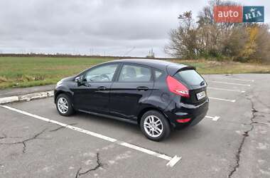 Хэтчбек Ford Fiesta 2009 в 
