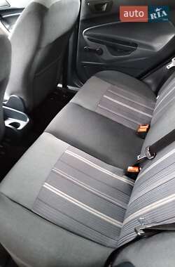 Хэтчбек Ford Fiesta 2009 в 