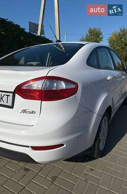Седан Ford Fiesta 2018 в 