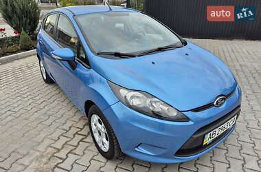Хэтчбек Ford Fiesta 2012 в 