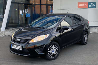 Седан Ford Fiesta 2013 в 