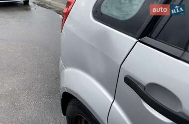 Хэтчбек Ford Fiesta 2006 в 