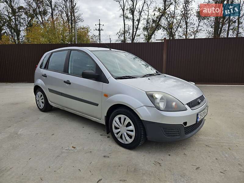 Хетчбек Ford Fiesta 2008 в Обухові